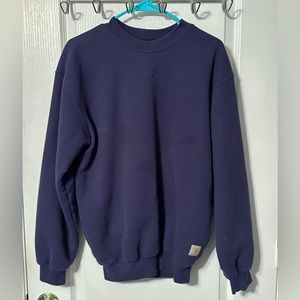 Thick heavyweight navy blue carhartt crewneck with pockets